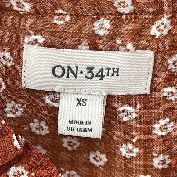 ❤️ 🆕 ON 34TH Floral Blouse Size XS - Picture 4 of 4